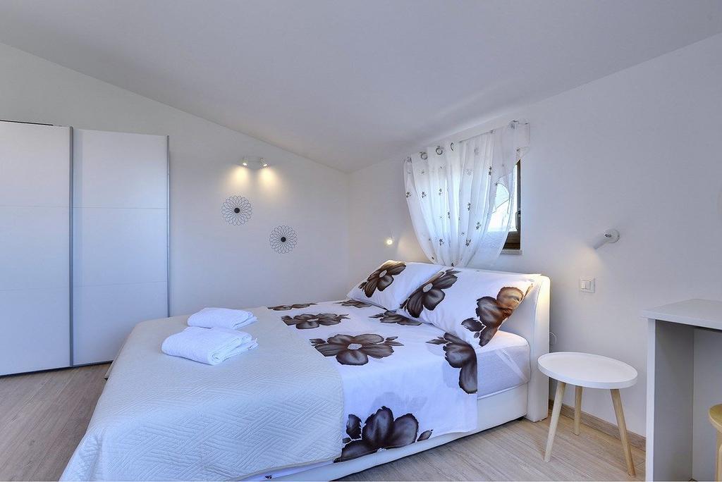 Apartments Buic Vinkuran Exterior photo